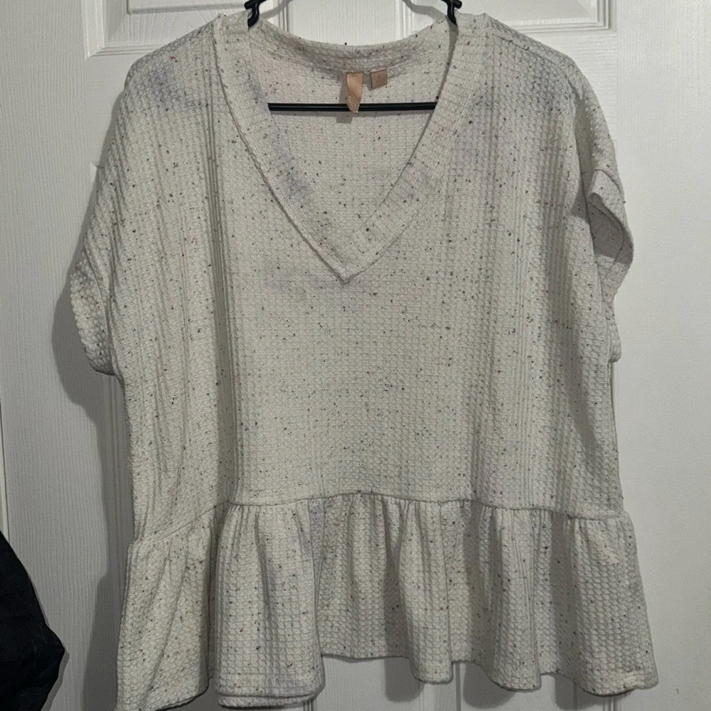Speckled V-Neck Ruffle Hem Blouse - Cream - Picture 2 of 6